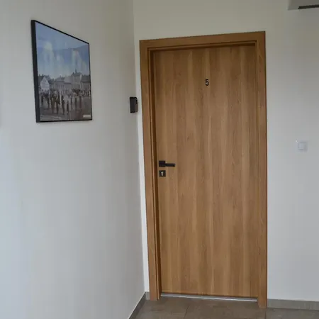 Na Ceglanej Apartment *