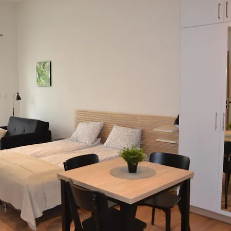 Na Ceglanej Apartment *